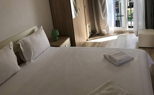 Room 4 Beach House Hotel Mamaia North